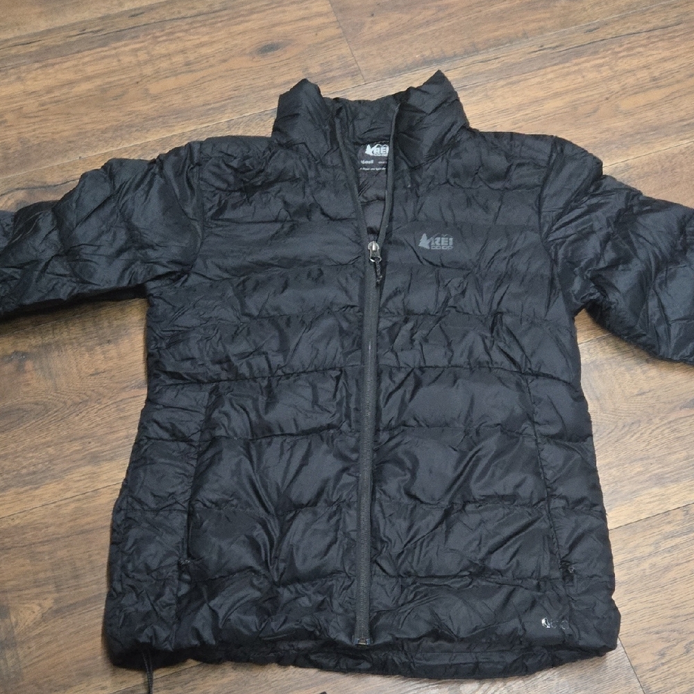 Black REI  xs Womans  Puffer Jacket